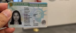 La advertencia del Uscis: “Para solicitar la green card, debe ser elegible bajo una de las categorías”