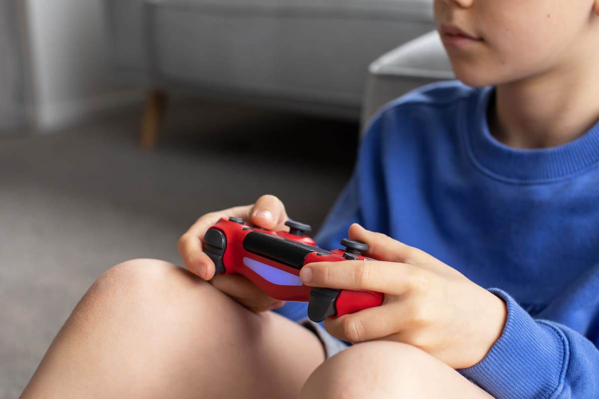 Los videojuegos gratis que se financian con microtransacciones dependen de un reducido grupo de usuarios que invierten mucho dinero; los expertos marcan algunas similitudes con el mundo de las apuestas online