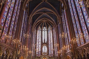 Los vitrales de la Sainte Chapelle de París son unos de los más admirados del mundo.