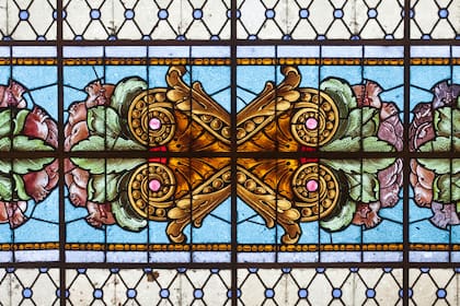 Los vitraux del hotel fueron restaurados íntegramente.
