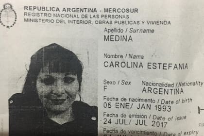 Los voceros precisaron que los policías subieron a la habitación 10, donde encontraron a la mujer sobre la cama, ya sin signos vitales