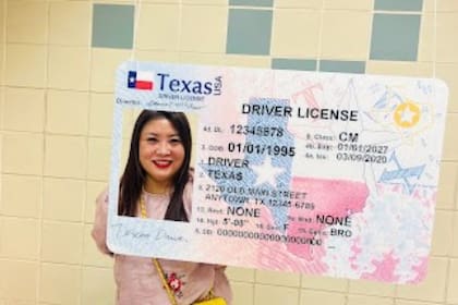 Los votantes en Texas deben presentar su licencia de conducir en las urnas para cumplir con los requisitos de identificación