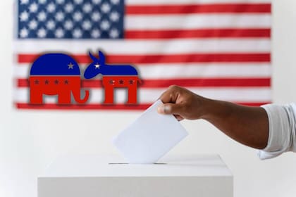 Los votantes estadounidense perciben al Partido Demócrata como "débiles", mientras que ven al Partido Republicano como "extremos"
