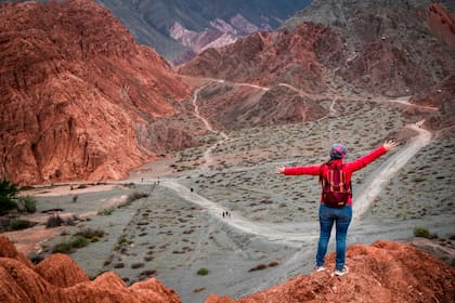 Los vuelos entre Buenos Aires y Jujuy son clave para la conectividad del Norte argentino y contribuyen al desarrollo turístico, económico y productivo de la provincia