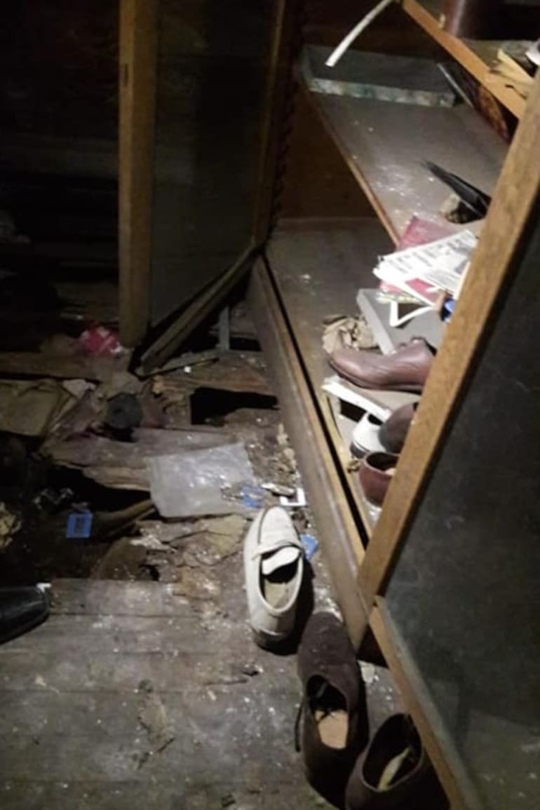 Los zapatos de Barreda, en el cuarto en el que vivía cuando cometió el cuádruple crimen