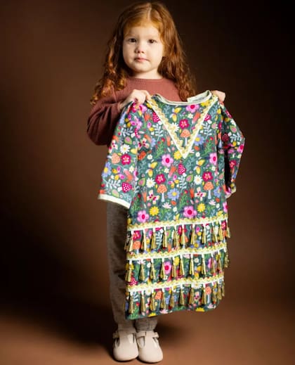 Lottie Wahkinney es una chica comanche, originaria de Oklahoma, cuyos abuelos eran escoceses