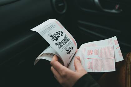 Lotto Max es uno de los juegos de lotería más importantes de Canadá; una mujer aseguró que era la ganadora del gran premio pero el billete que presentó era falso