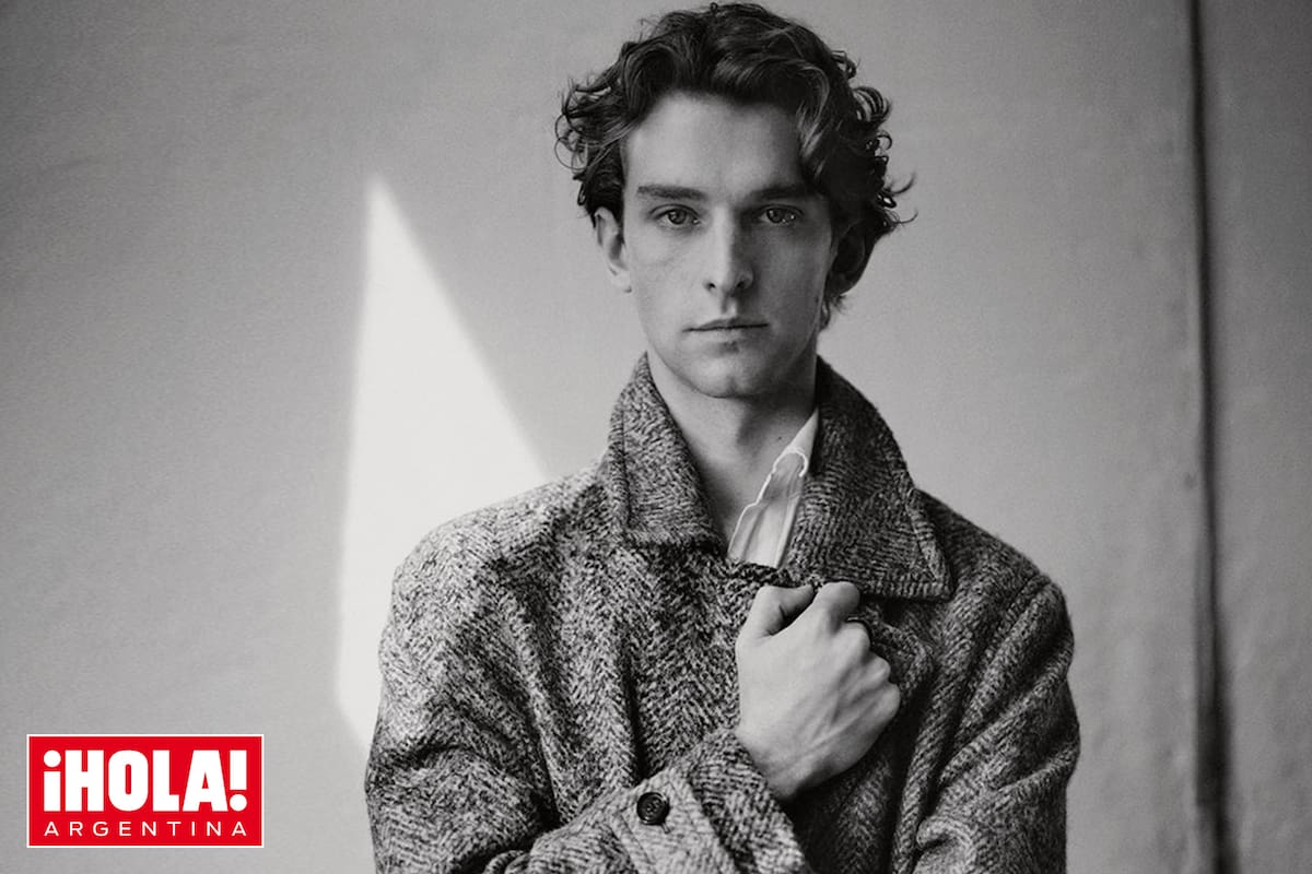 Louis nació en Inglaterra y su linaje de sangre azul entrelaza algunas de las casas reales más antiguas de Europa.