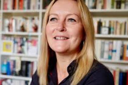 Louise Willder, autora de "Cien palabras a un desconocido"