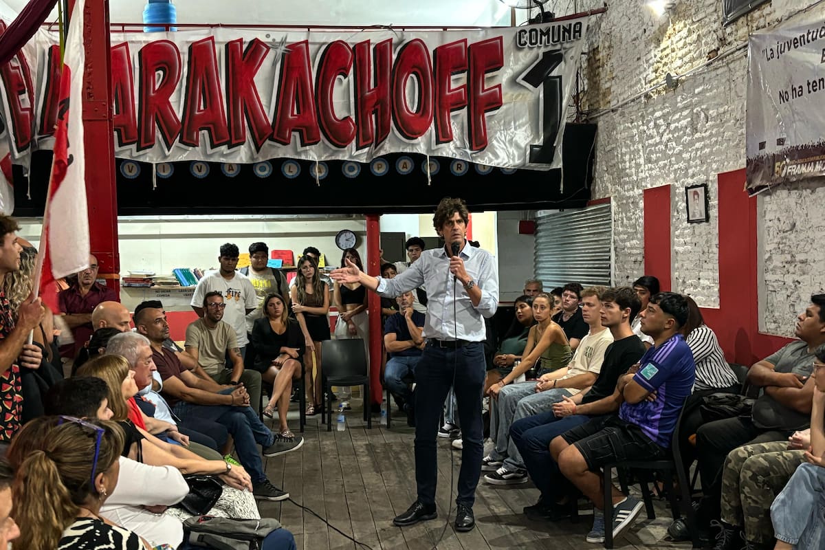 Lousteau volvió a recorrer la ciudad de Buenos Aires después de que Jorge Macri separara las elecciones
