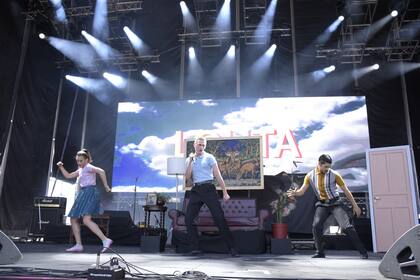 Louta y su actuación fue como un interludio del festival