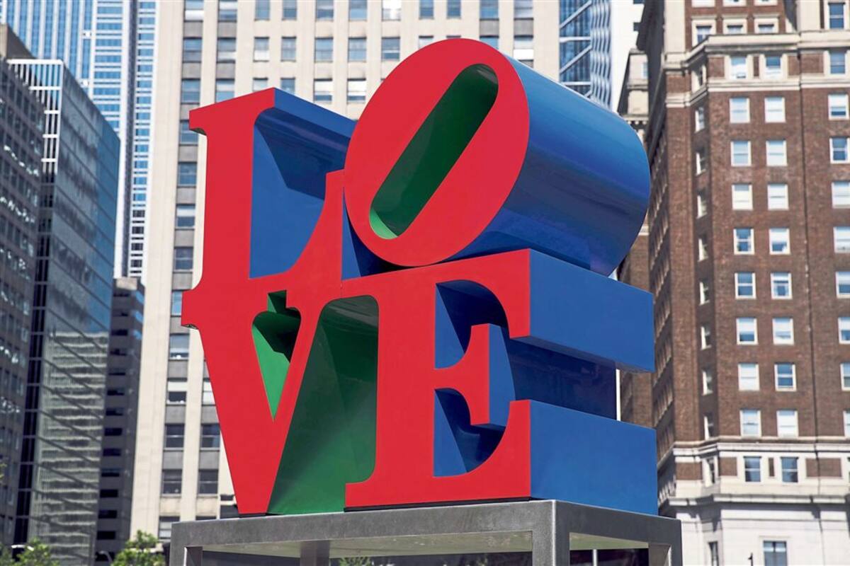 Love, un ícono a pesar de su creador