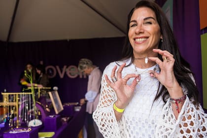 Lovelia: el talismán como recordatorio y anclaje en el presente.