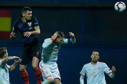 Lovren se burló del codazo que le pegó a Sergio Ramos