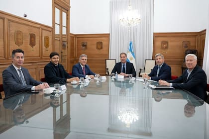 Santilli, con los gobernadores.