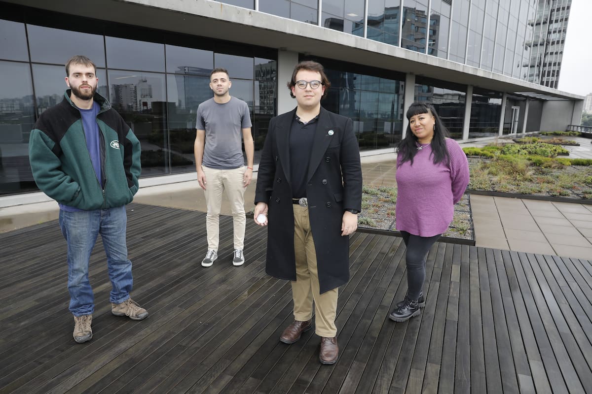 Luca Bonfante (25 años), Tomás García (28), Agustín Baletti (22) y Yanina Aricuri (33) son referentes estudiantiles de diferentes fuerzas políticas e intercambiaron opiniones de la marcha universitaria al ser convocados por LA NACION