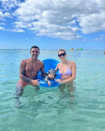 Luca Cubero, disfrutó del mar junto a sus padres