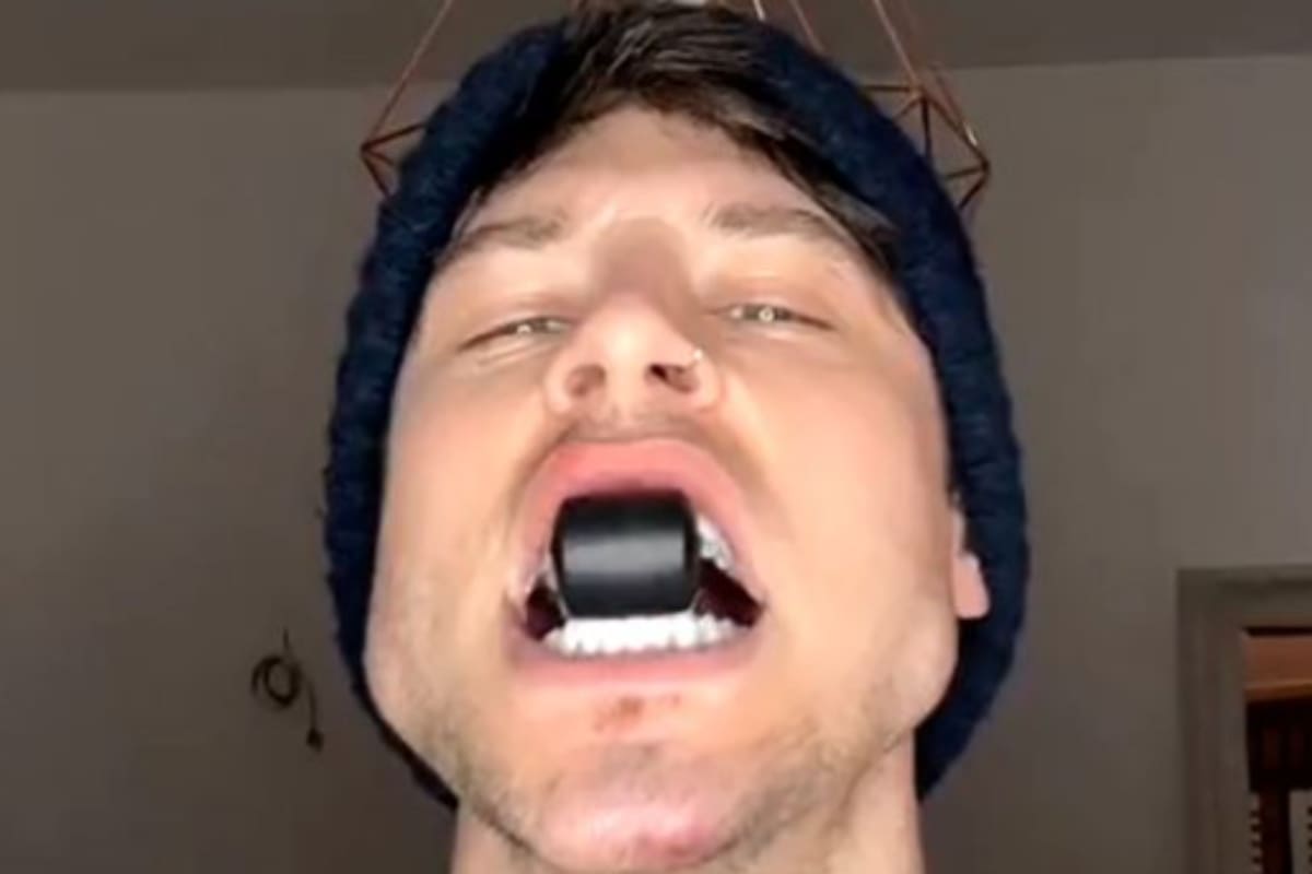 Luca Marchesi dice haber transformado su mandíbula con tres meses de ejercicios y ahora mostró cómo lo logró