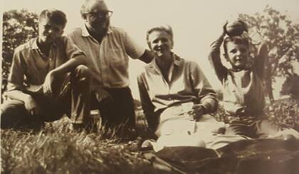 Luca, Mario, Cecilia y Andrea