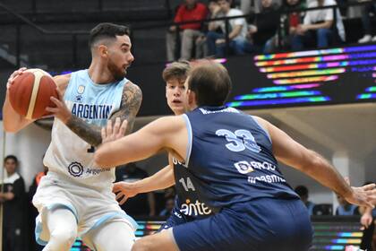 Luca Vildoza y la Argentina buscarán hacerse fuertes de local para volver a ilusionarse con la presencia en las grandes citas