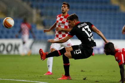 Lucas Alario no termina de afianzarse en Bayer Leverkusen