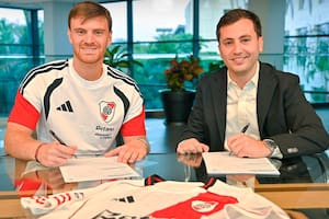 Mientras todos miran el Mundial, River presentó tres refuerzos más para el nuevo equipo de Coudet