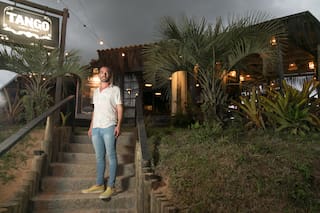 Abrió la primera parrilla de Praia do Rosa y asegura que emprender en Brasil es fácil