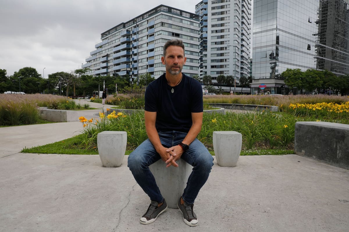 Lucas Bernardi, intenso y reflexivo: "Didier Deschamps me transformó en profesional. Me obligó a entender que en la elite no se falla"