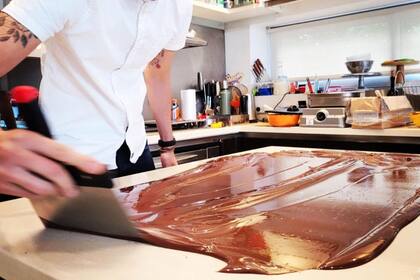 Lucas Caraballo, maestro pastelero, especialista en azúcar artístico y campeón de la Copa Latinoamericana de Helado Artesanal