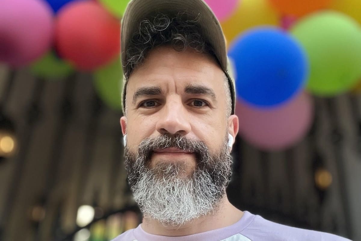 Lucas Casanova está por cumplir 52 años; vive en Noruega y hace su podcast