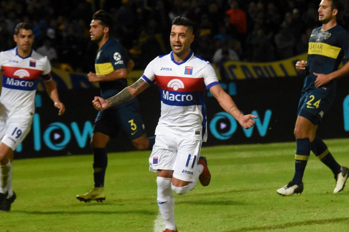 Lucas Janson celebra un gol contra Boca en la final de la Copa de la Superliga 2019; cuatro años después es jugador del Xeneize