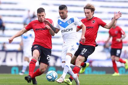 Lucas Janson trata de superar la marca de Julián Fernández y Jerónimo Cacciabue.