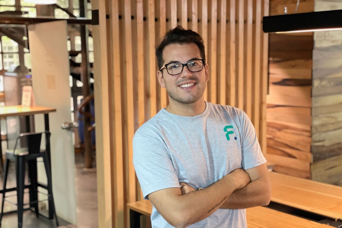 Lucas Mailland (33) estudió Ciencias Políticas, pero siempre fue un apasionado de la tecnología y de emprender.