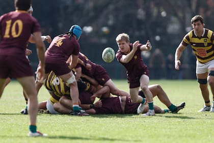 Lucas Nava abre juego a la línea