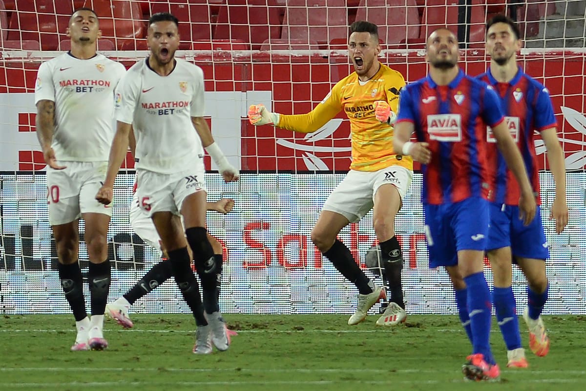 Lucas Ocampos se convirtió en el héroe de Sevilla