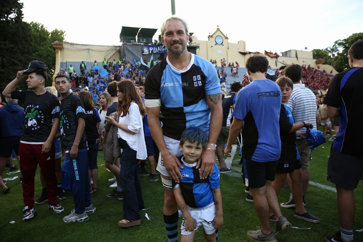 Lucas Piña, la figura que apoyó el último try para el éxito de CUBA ante Newman, para llegar a la final del Top 12