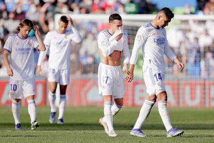 Lucas Vázquez y Casemiro tras la caída de Real Madrid en el Coliseum Alfonso Pérez