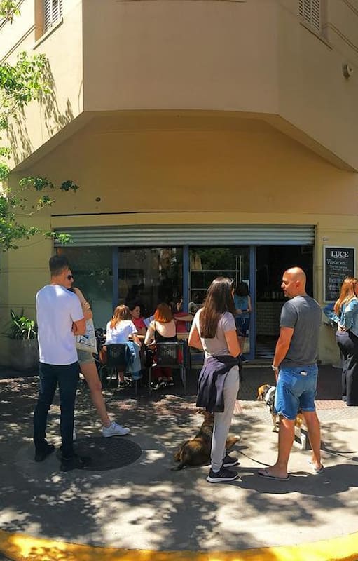 Luce Cocina, a una cuadra de Plaza Irlanda, ofrece comida de Medio Oriente