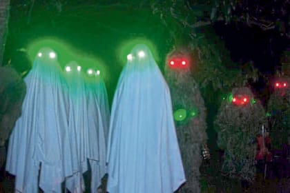 Luces en la oscuridad para la puesta de Trampa para fantasmas