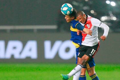 Lucha en lo alto; River y Boca entregaron un duelo olvidable desde el juego