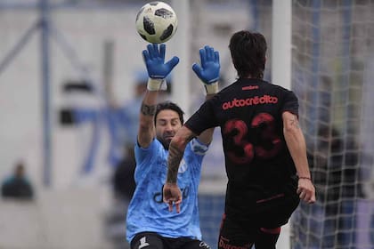 Luchetti , arquero de Atletico de Tucuman.