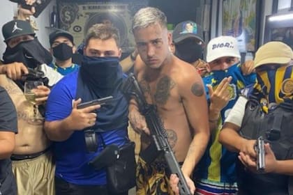 Lucho Cantero se mostró con armamento pesado en un video grabado junto al trapero Zaramay