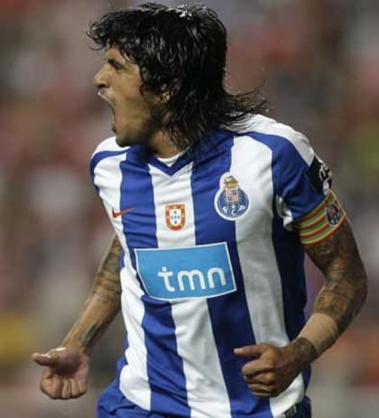 Lucho González, el "Comandante" de Porto; emblema del club