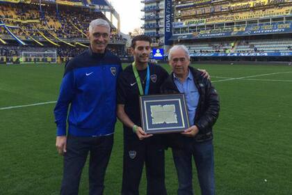 Lucho Zornetta recibió una plaqueta hace quince días como campeón panamericano