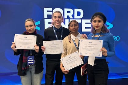 Lucía Corbo, Jerónimo Joaquín Fabaz, Fiorella Geraldine Martínez y Johanna Gomez, cuatro estudiantes de esta propuesta