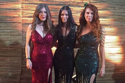 Lucía, Lola y Pilar Muñoz continúan haciendo presentaciones musicales (Foto Instagram @lasketchup_official)