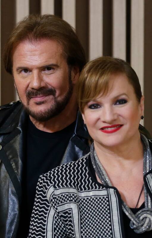 Lucía y Joaquin Galan , Pimpinela