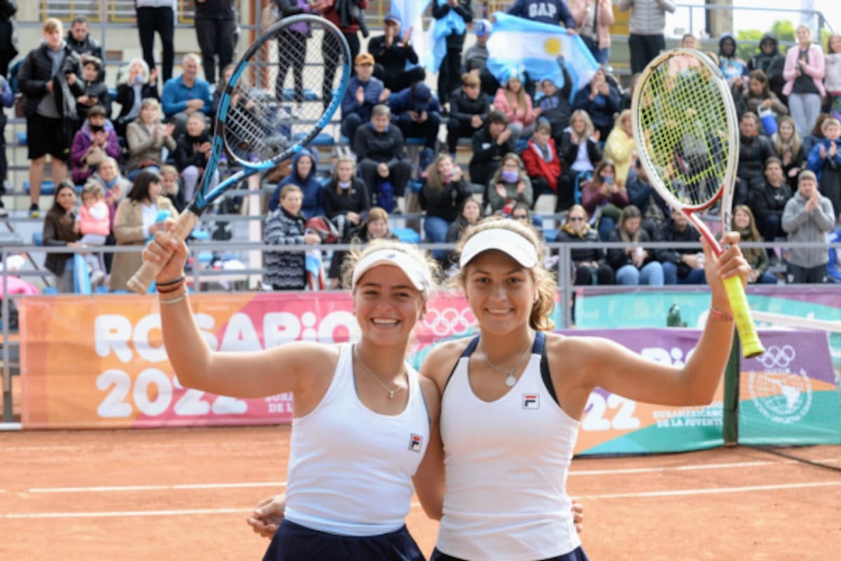 Luciana Moyano y Luisina Giovannini son campeonas en dobles, gracias al triunfo por 4-6, 6-2 y 10-6 sobre las peruanas Lucciana Pérez y Alessia Martínez en la cuarta jornada de los Juegos Suramericanos de la Juventud Rosario 2022.