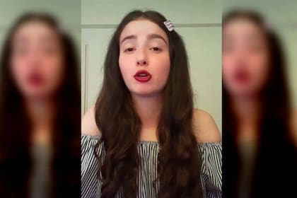 Luciana Ofman hace fuertes críticas a la dirigencia política en sus videos de TikTok, que se volvieron virales