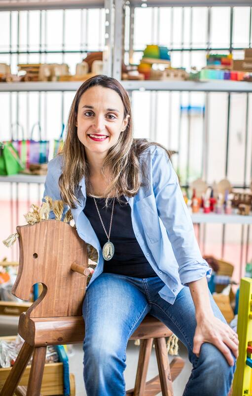 Luciana Ramírez es Economista y Directora de Cine, esposa y mamá de dos niñas de 4 años y 1 año